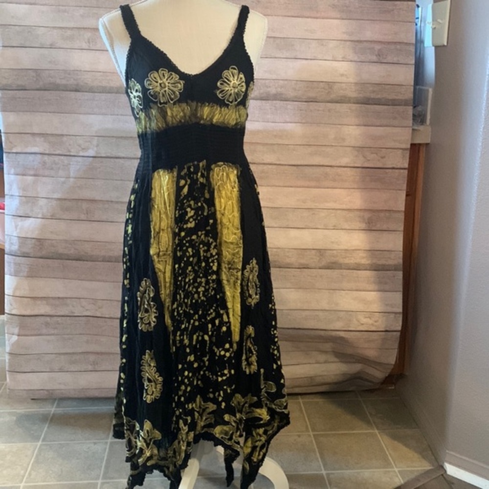 S.R. Fashion Women’s Dress. Size Any size.